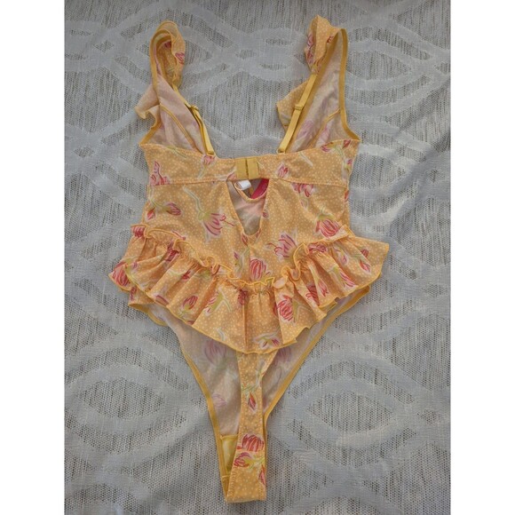 MENTIONABLES x Karlie Rae Lang Teddy Bodysuit Size Medium Yellow Floral Ruffle - Picture 4 of 7